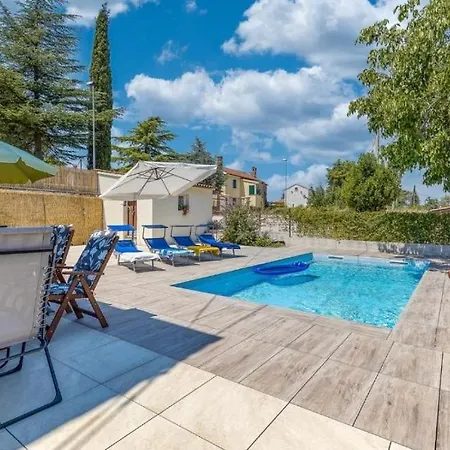 Vila Butterfly By Guide *