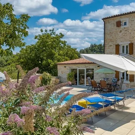 Villa Butterfly By Guide